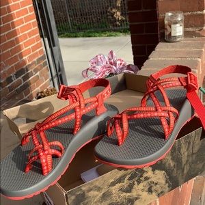 Classic Chaco’s in Bloom Peach W11 (M 9.5)